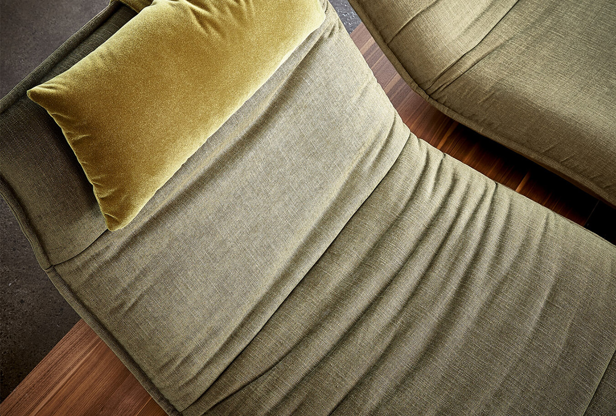 Epos_free_motion by simplysofas.in