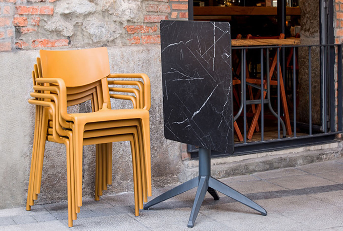 Quatro by simplysofas.in