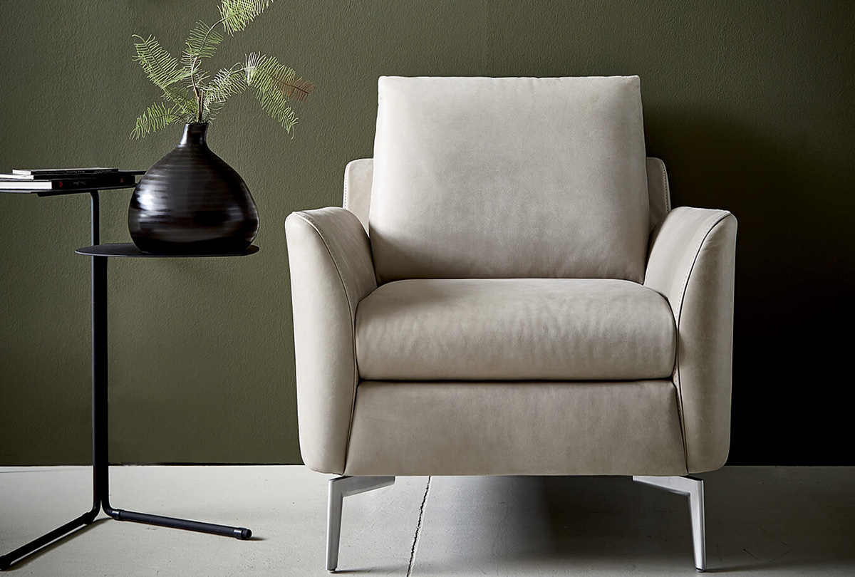 Famous by simplysofas.in