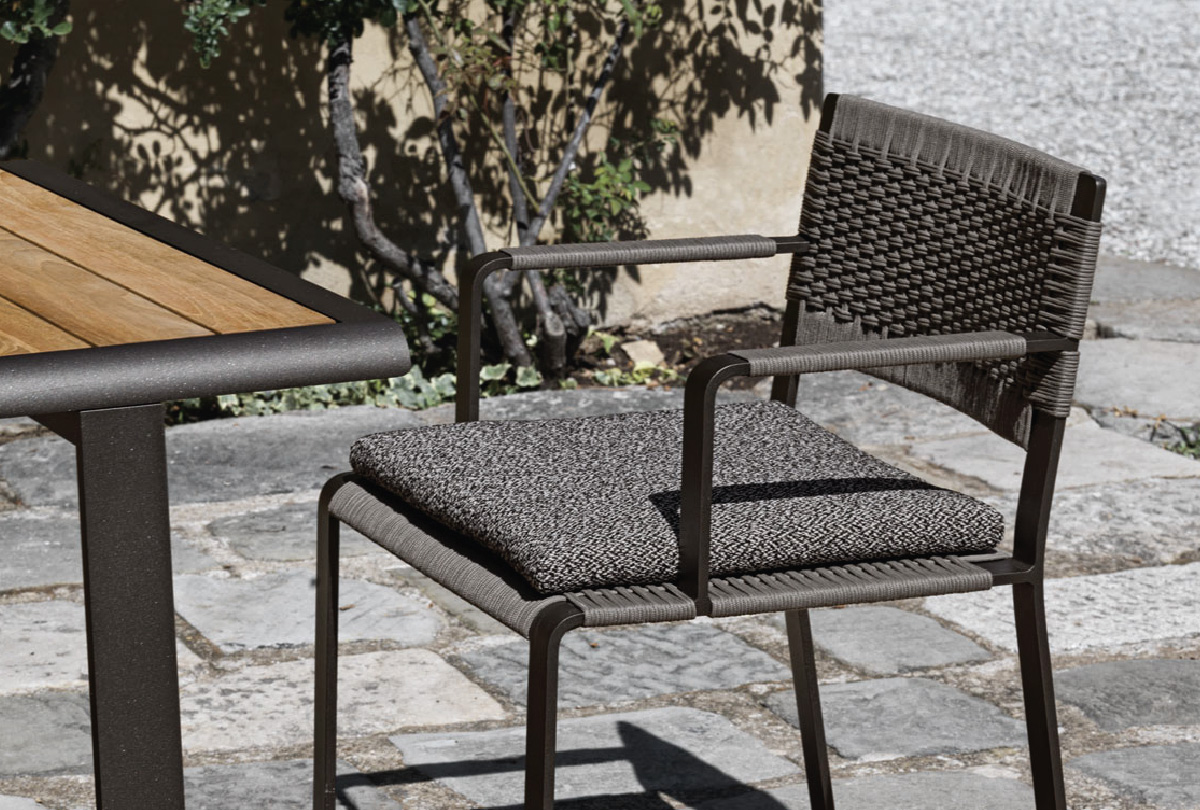 Green-point-chair by simplysofas.in