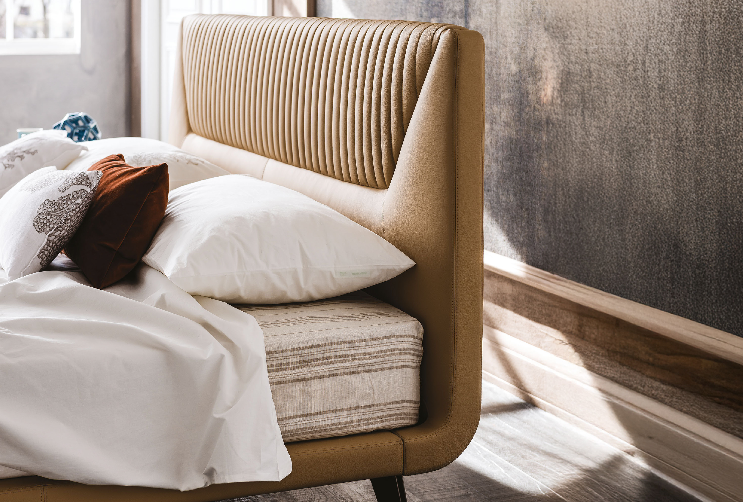 Amadeus by simplysofas.in