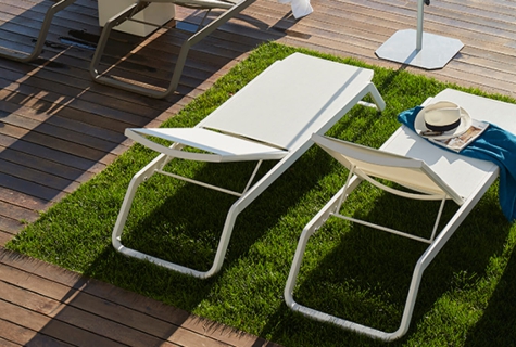 Vila-lounger by simplysofas.in